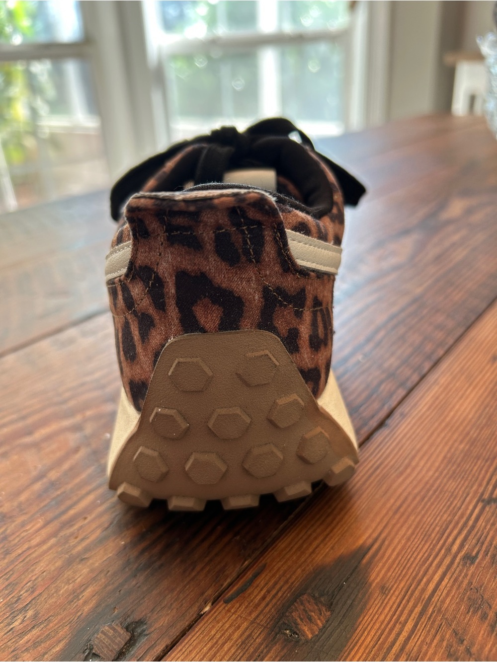 Dolce Vita size 8.5 Leopard Print Athletic Sneakers - Brown/Black - Picture 3 of 9